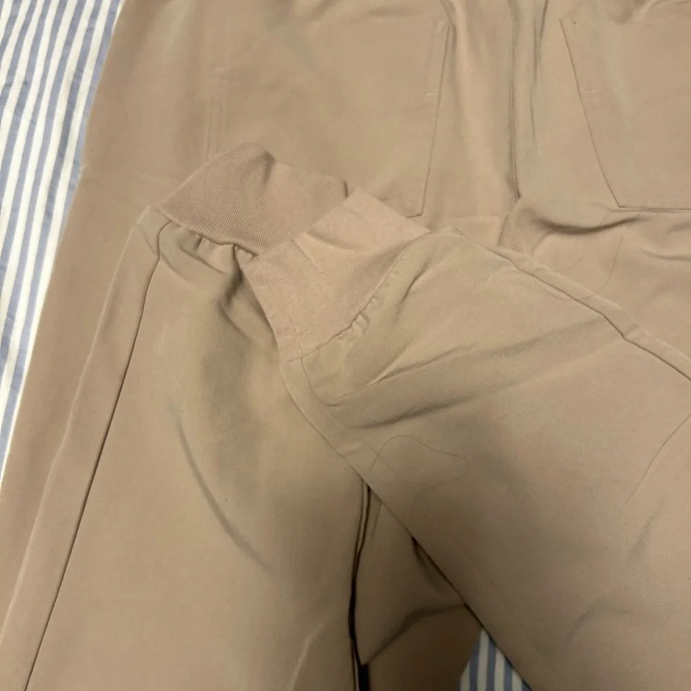 FIGS Boulder scrub set, jogger - Picture 9 of 10